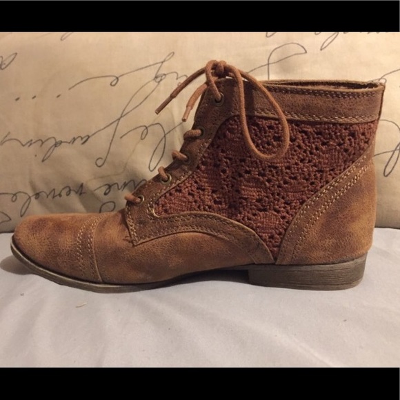 Booties offers welcome - Picture 1 of 2